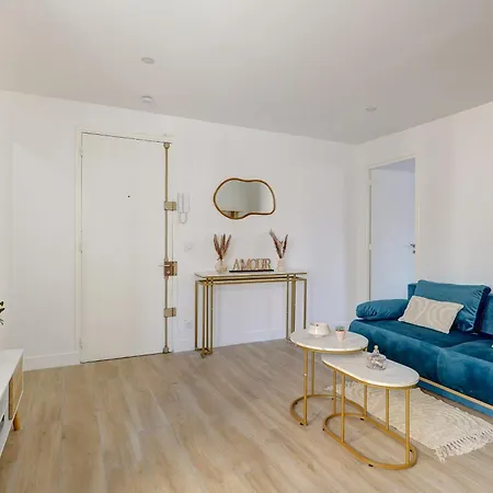 Sublim And New In Buttes-chaumont Apartment *